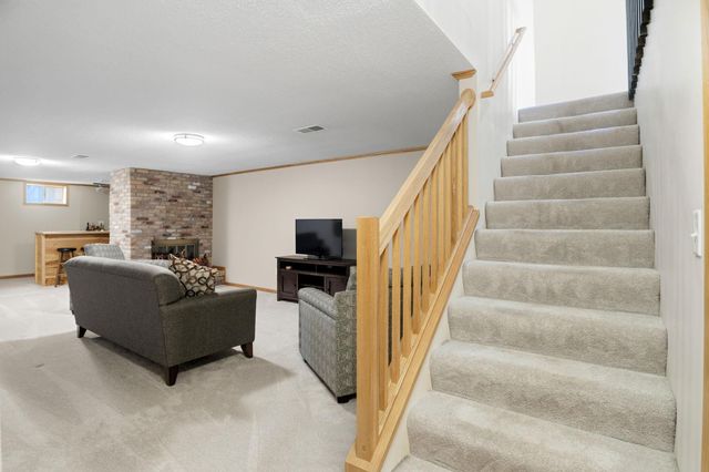 1286 Castle Court, Golden Valley, MN 55427