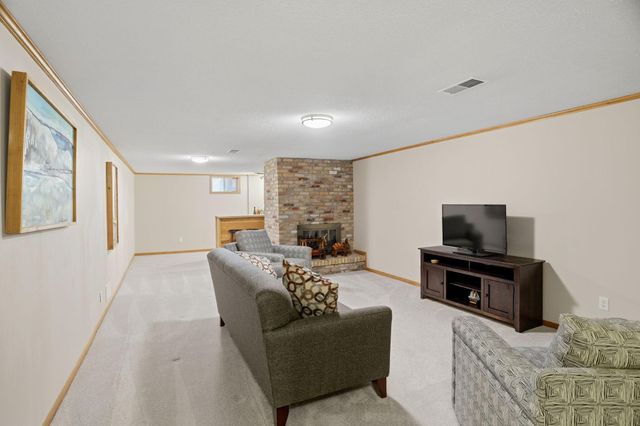 1286 Castle Court, Golden Valley, MN 55427