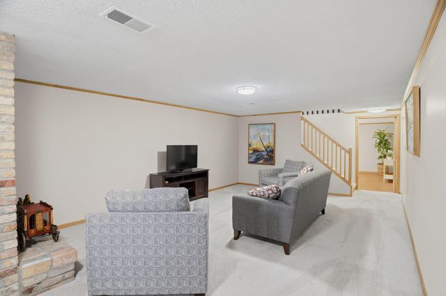 1286 Castle Court, Golden Valley, MN 55427