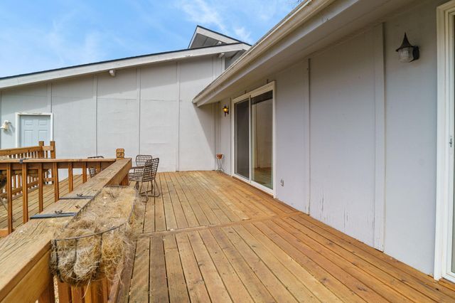 1286 Castle Court, Golden Valley, MN 55427