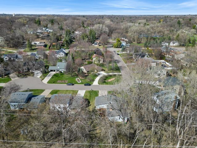 1286 Castle Court, Golden Valley, MN 55427