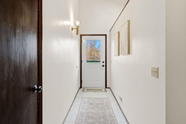 1286 Castle Court, Golden Valley, MN 55427