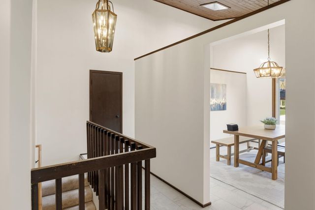 1286 Castle Court, Golden Valley, MN 55427