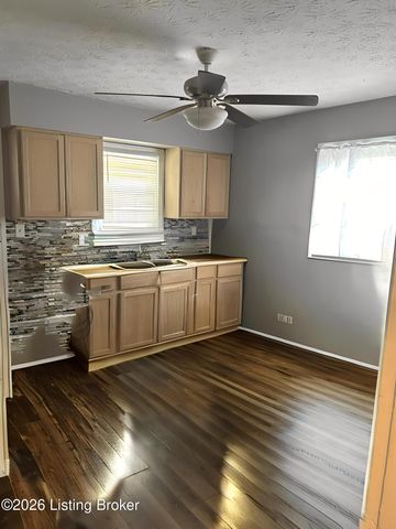 130 N 46th St, Louisville, KY 40212