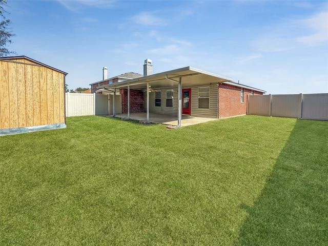 732 NW Meandering Drive, Cedar Hill, TX 75104