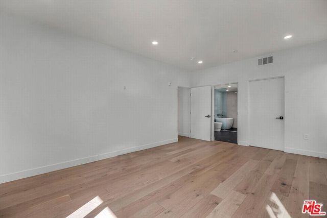 5110 Whitsett Avenue 303, Valley Village, CA 91607