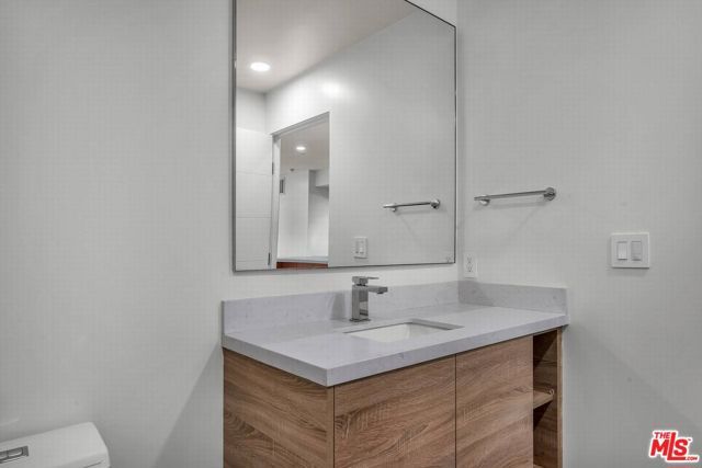 5110 Whitsett Avenue 303, Valley Village, CA 91607