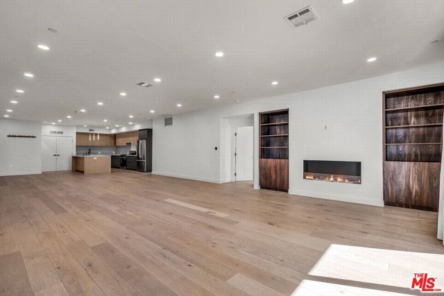 5110 Whitsett Avenue 303, Valley Village, CA 91607