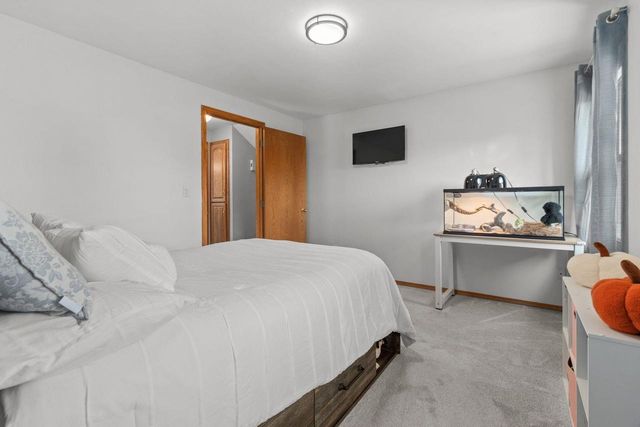 3628 S KERNAN AVENUE, Appleton, WI 54915