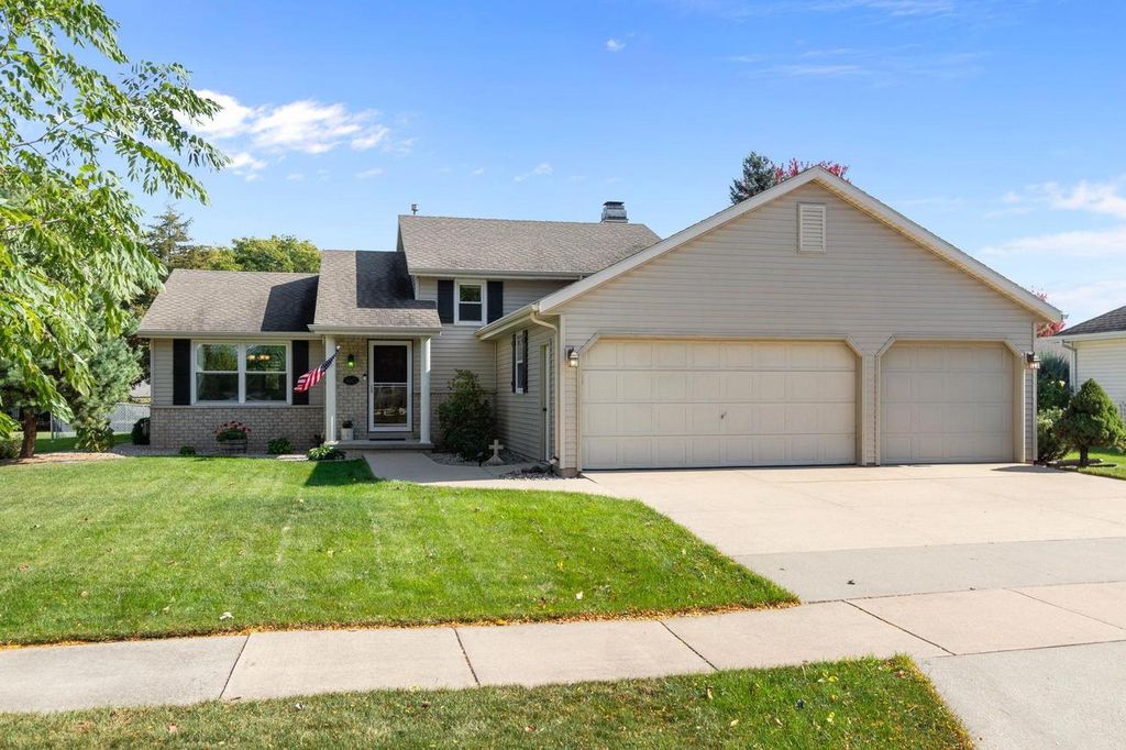 3628 S KERNAN AVENUE, Appleton, WI 54915