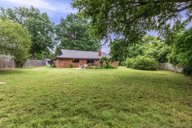 3000 E Indianola Street, Broken Arrow, OK 74014