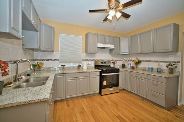 3422 N Kolmar Avenue, Chicago, IL 60641