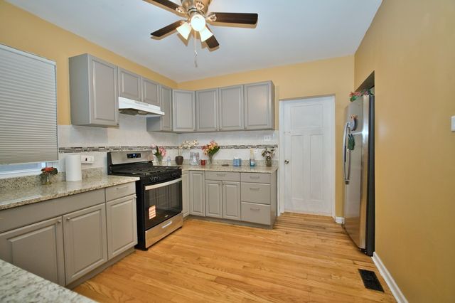 3422 N Kolmar Avenue, Chicago, IL 60641