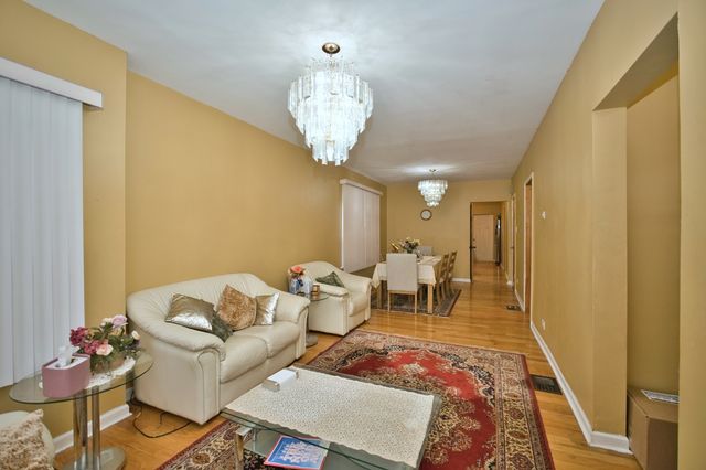 3422 N Kolmar Avenue, Chicago, IL 60641