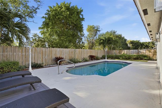 12920 SW 143rd Ter, Miami, FL 33186