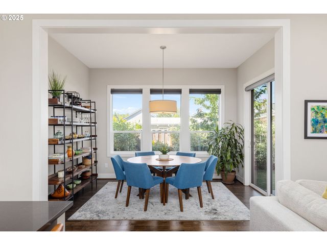 14647 Nw FRICKE Ln, Portland, OR 97229