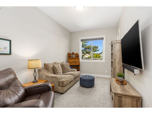 14647 Nw FRICKE Ln, Portland, OR 97229