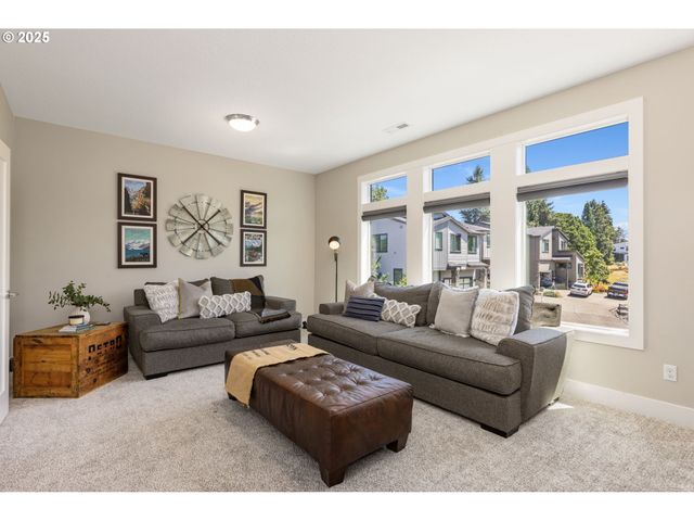 14647 Nw FRICKE Ln, Portland, OR 97229