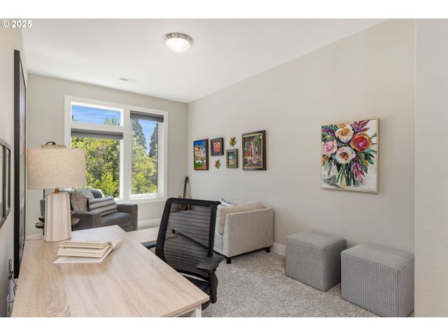 14647 Nw FRICKE Ln, Portland, OR 97229