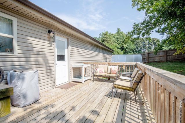457 Reeves Dr, Clarksville, TN 37043