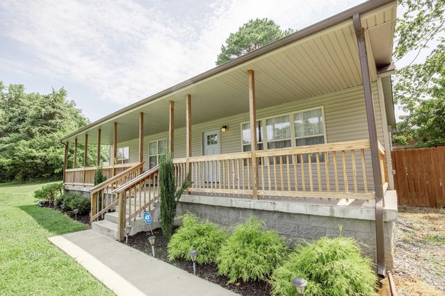457 Reeves Dr, Clarksville, TN 37043