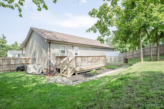 457 Reeves Dr, Clarksville, TN 37043