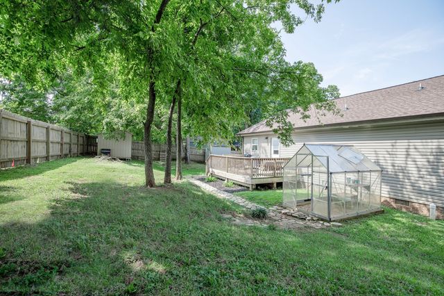457 Reeves Dr, Clarksville, TN 37043