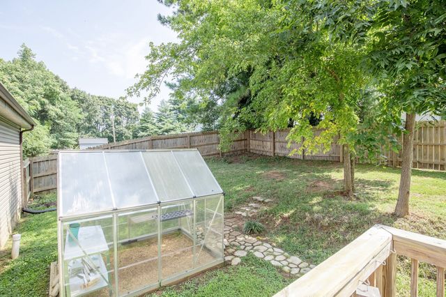 457 Reeves Dr, Clarksville, TN 37043