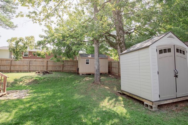 457 Reeves Dr, Clarksville, TN 37043