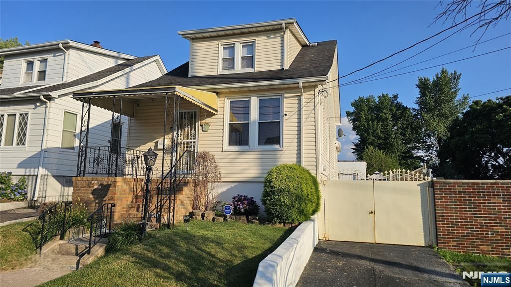 254-256 Illinois Avenue, Paterson, NJ 07503