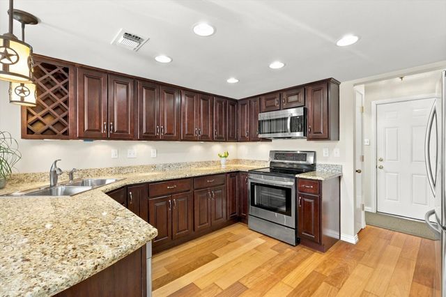 2524 Brooke Trail, Carrollton, TX 75006