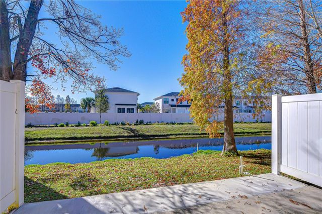 4739 WHITE SANDERLING COURT, Tampa, FL 33619