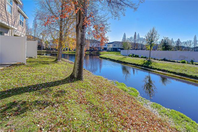 4739 WHITE SANDERLING COURT, Tampa, FL 33619