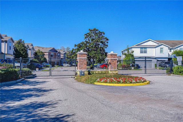 4739 WHITE SANDERLING COURT, Tampa, FL 33619