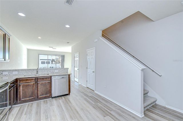 4739 WHITE SANDERLING COURT, Tampa, FL 33619