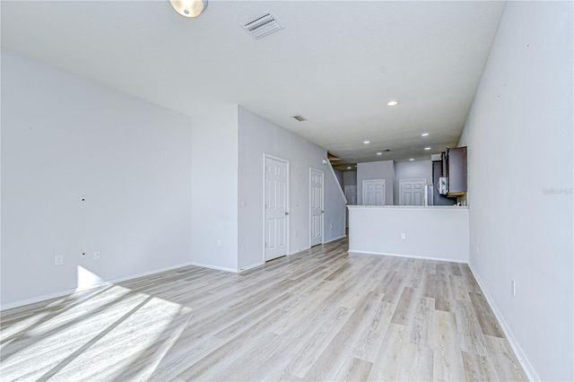 4739 WHITE SANDERLING COURT, Tampa, FL 33619