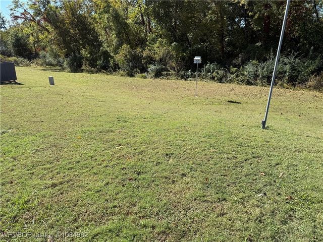 101 Doris Drive 48, Sallisaw, OK 74955