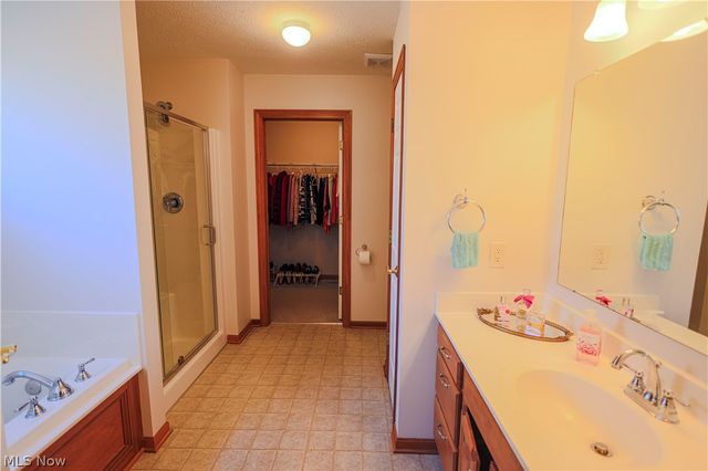 2535 Queensbury Road, Alliance, OH 44601