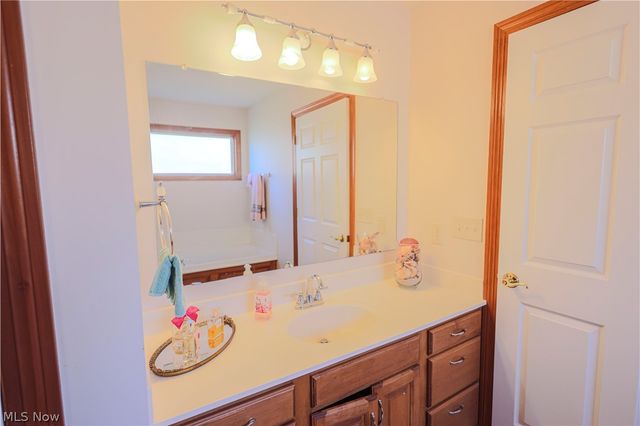 2535 Queensbury Road, Alliance, OH 44601