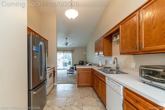 11406 Juliette 27, Washington Township, MI 48094