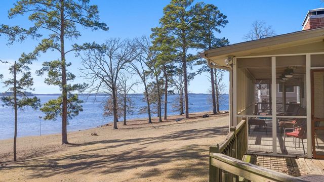 115 Oakwood, Avinger, TX 75630