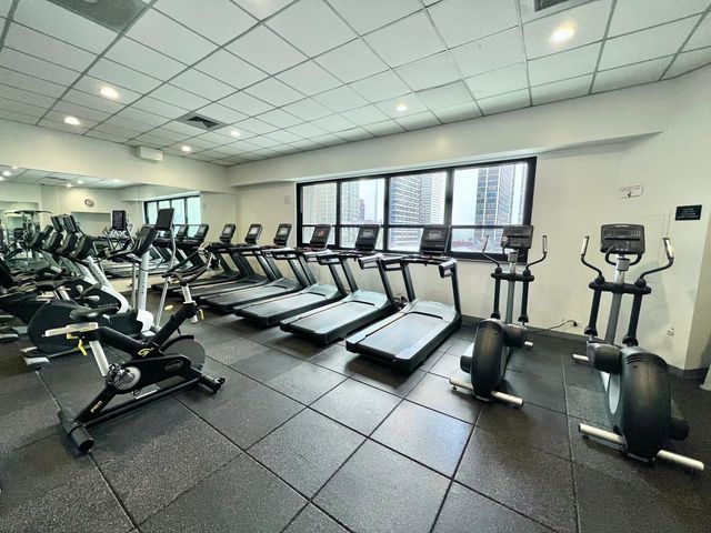 1030 N STATE Street 6F, Chicago, IL 60610