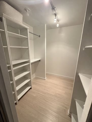 1030 N STATE Street 6F, Chicago, IL 60610