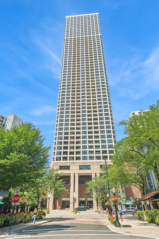 1030 N STATE Street 6F, Chicago, IL 60610