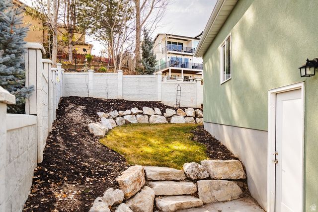 594 E SPRUCE GLEN RD, Murray, UT 84107