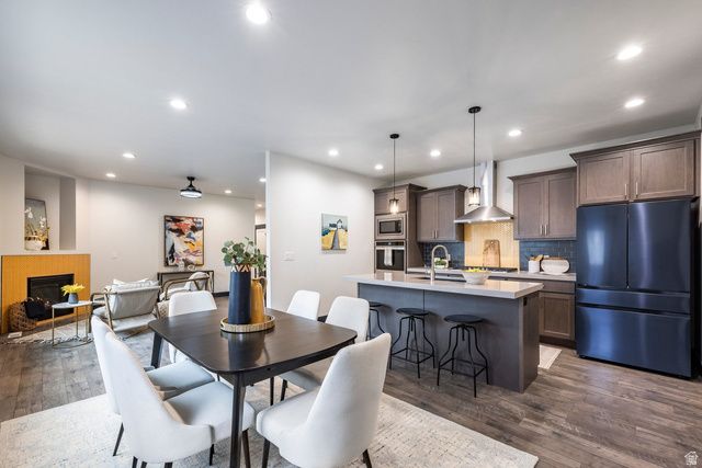 594 E SPRUCE GLEN RD, Murray, UT 84107