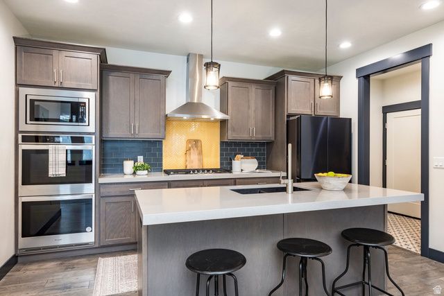 594 E SPRUCE GLEN RD, Murray, UT 84107