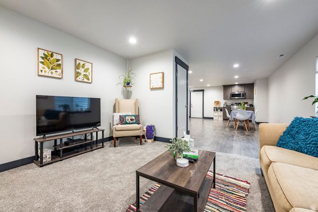 594 E SPRUCE GLEN RD, Murray, UT 84107