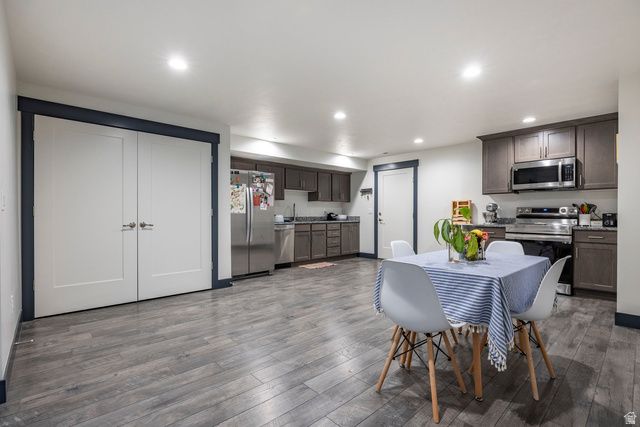 594 E SPRUCE GLEN RD, Murray, UT 84107