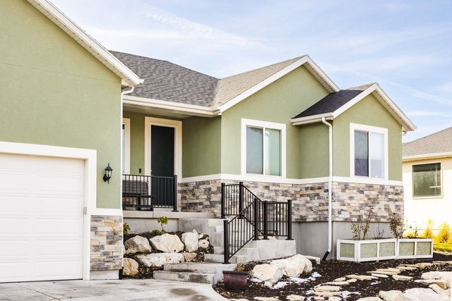 594 E SPRUCE GLEN RD, Murray, UT 84107